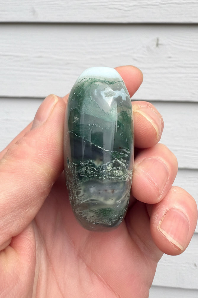 Moss Agate Palmstone 108 grams MAP03