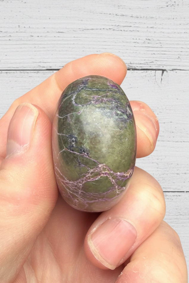 Atlantisite Stichtite Palmstone 78 grams AP12