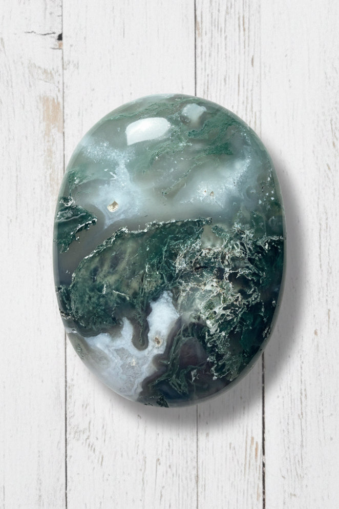 Moss Agate Palmstone 105 grams MAP05