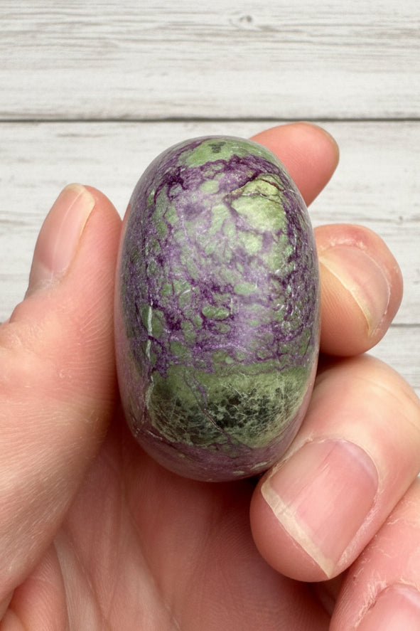 Atlantisite Stichtite Palmstone 108 grams AP01