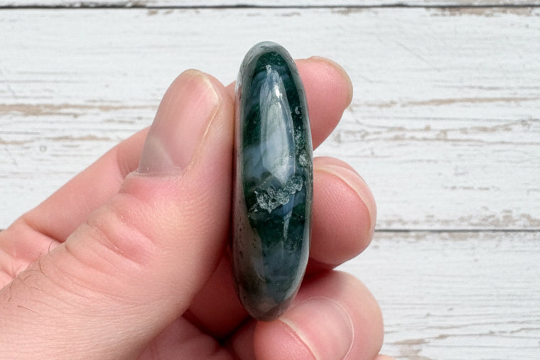Moss Agate Palmstone 33 grams MAP3