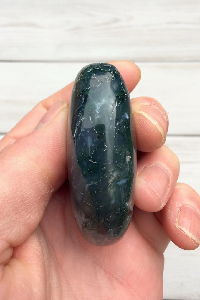Moss Agate Palmstone 98 grams MAP08