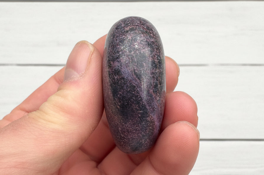 Stichtite Heart Crystal 81 grams AH11
