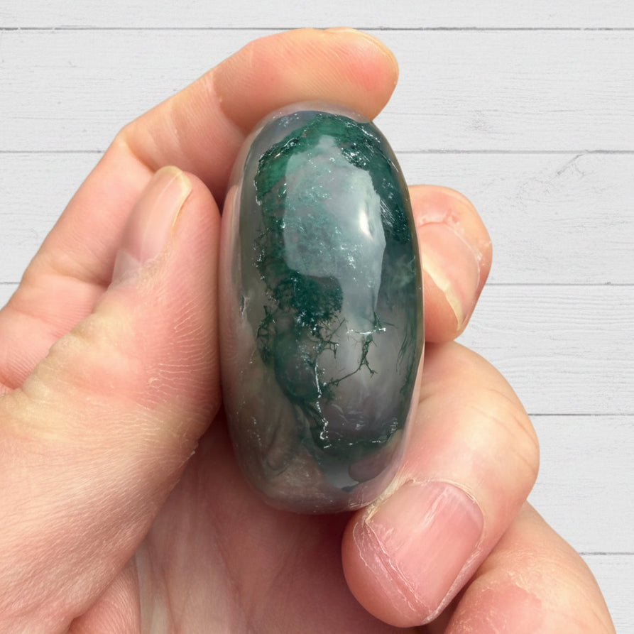 Moss Agate Palmstone 112 grams MAP01