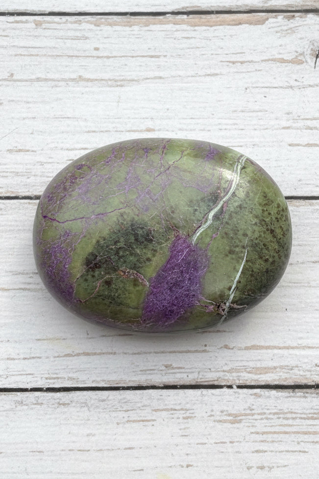 Atlantisite Stichtite Palmstone 87 grams AP08