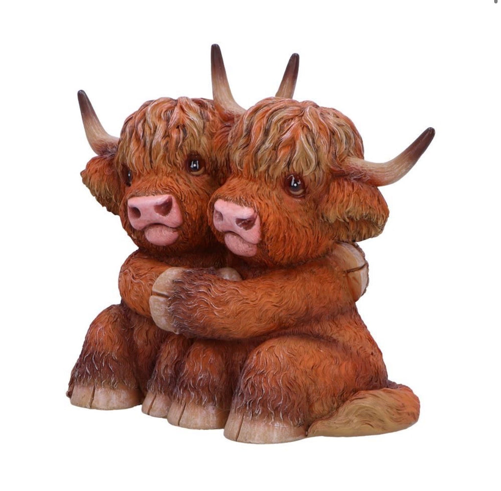 Highland Hug Highland Cow Ornament 14.5cm