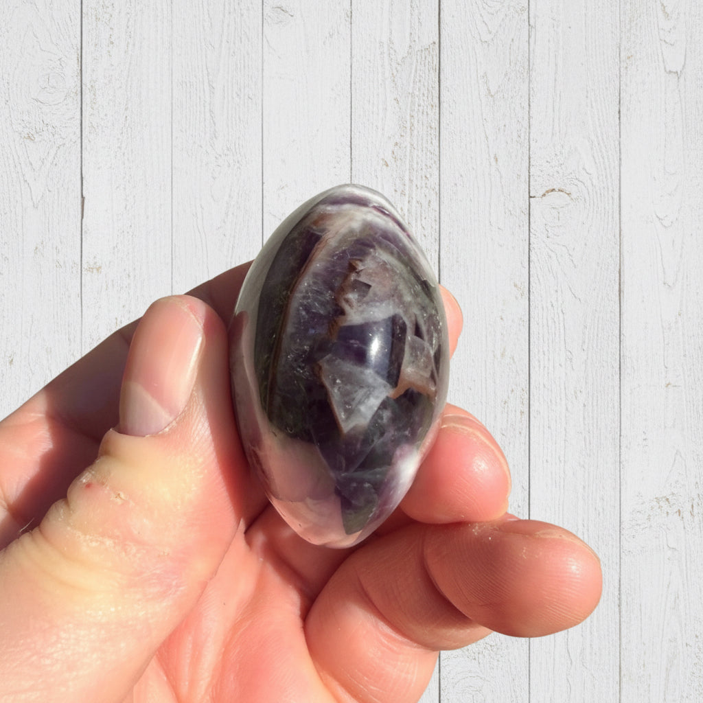 Dream Amethyst Palmstone 102 grams NNAP01