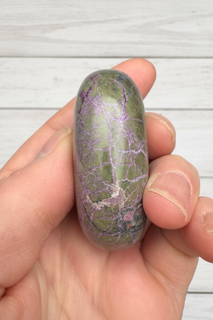 Atlantisite Stichtite Palmstone 78 grams AP12
