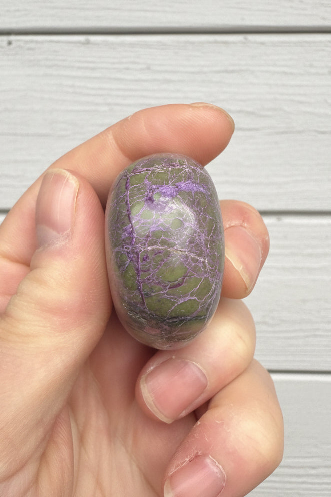 Atlantisite Stichtite Palmstone 78 grams AP12