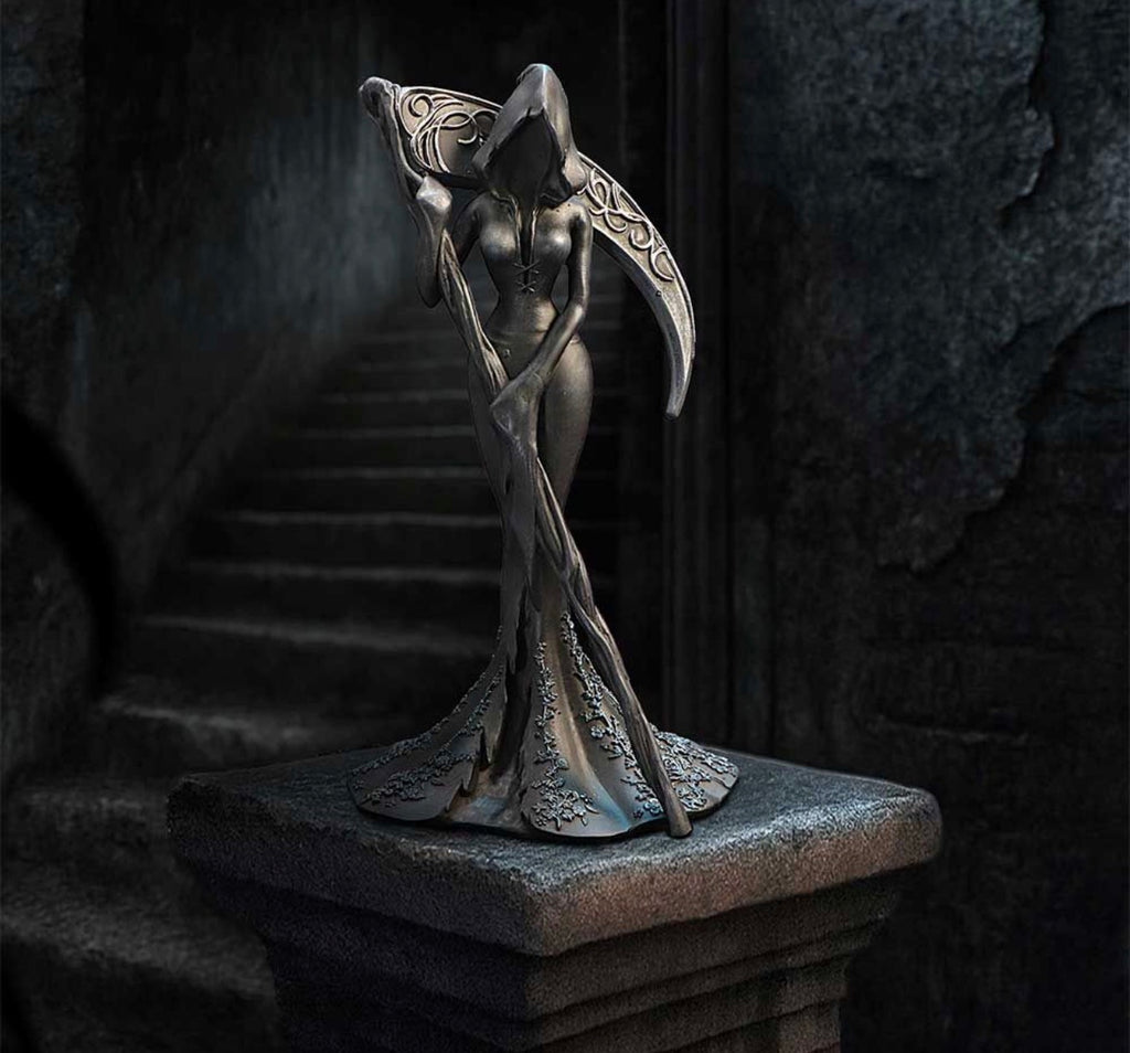 Femme Fatale: Reaper Gothic ornament 20cm
