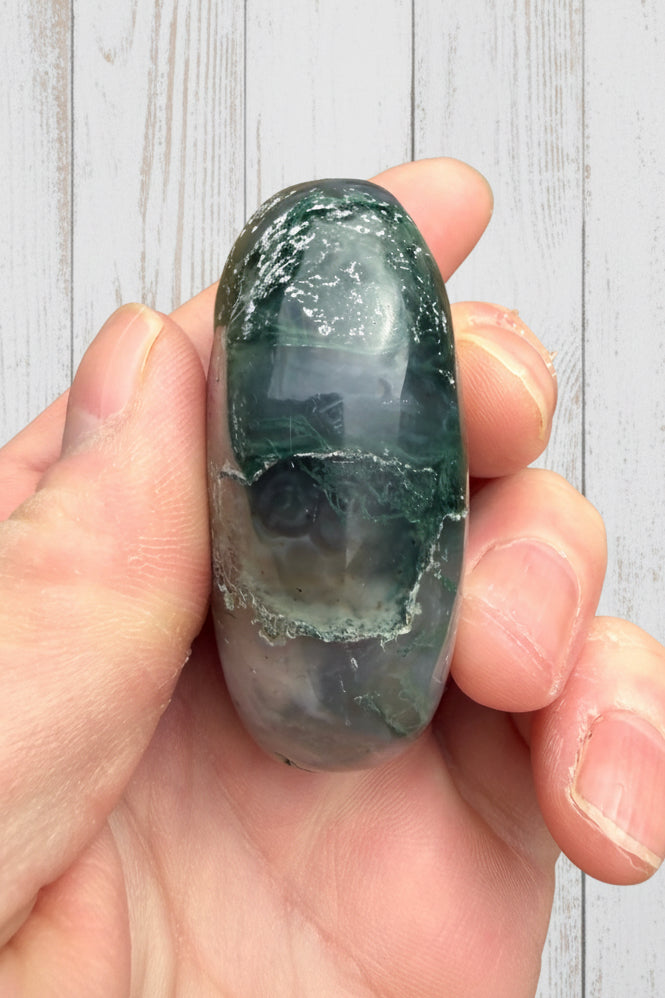 Moss Agate Palmstone 105 grams MAP05
