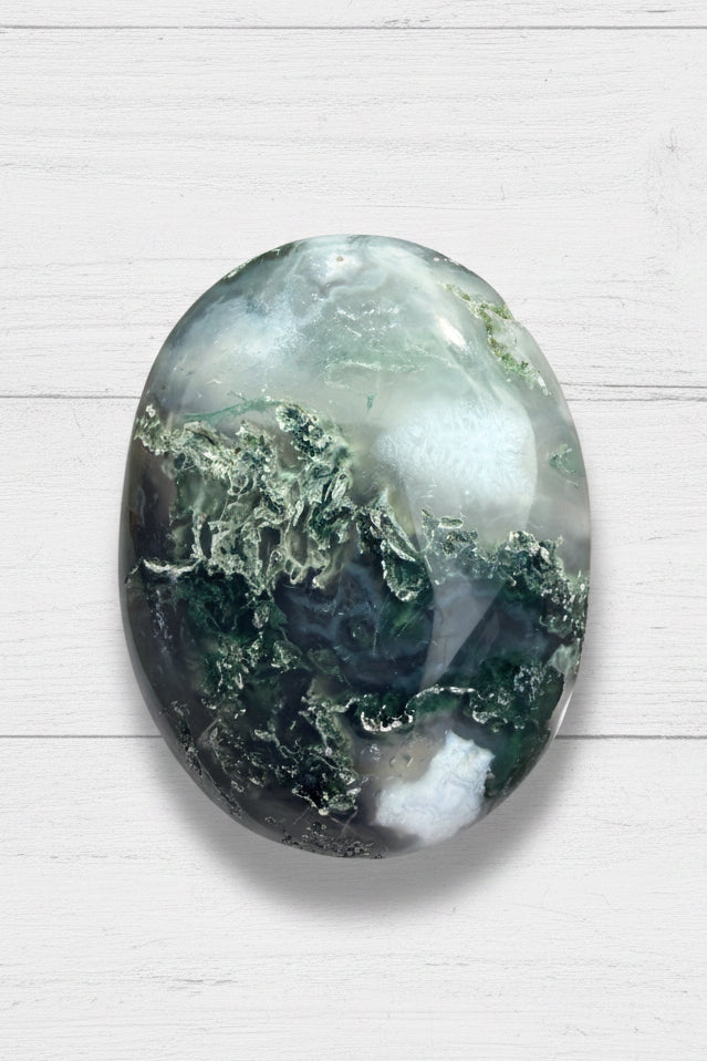 Moss Agate Palmstone 105 grams MAP05