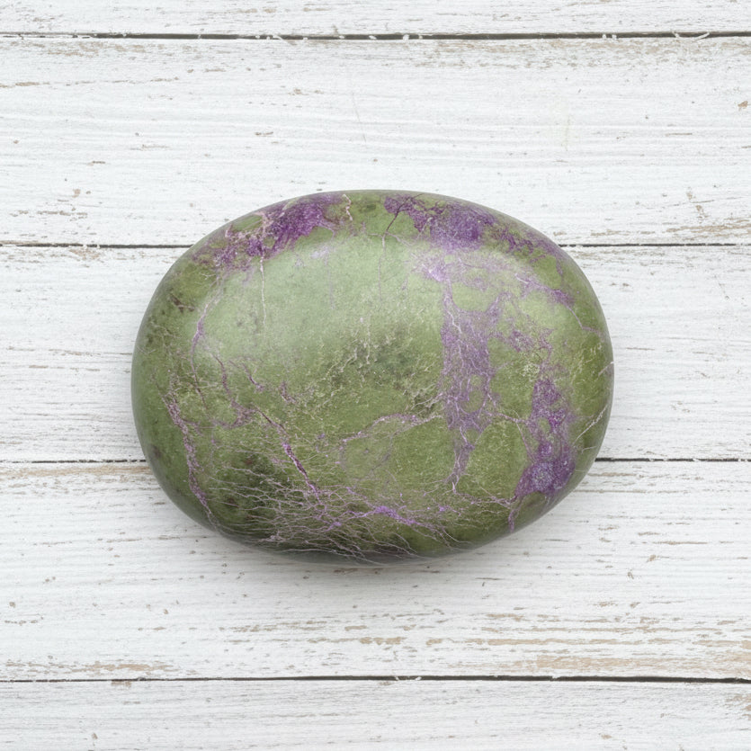 Atlantisite Stichtite Palmstone 89 grams AP09