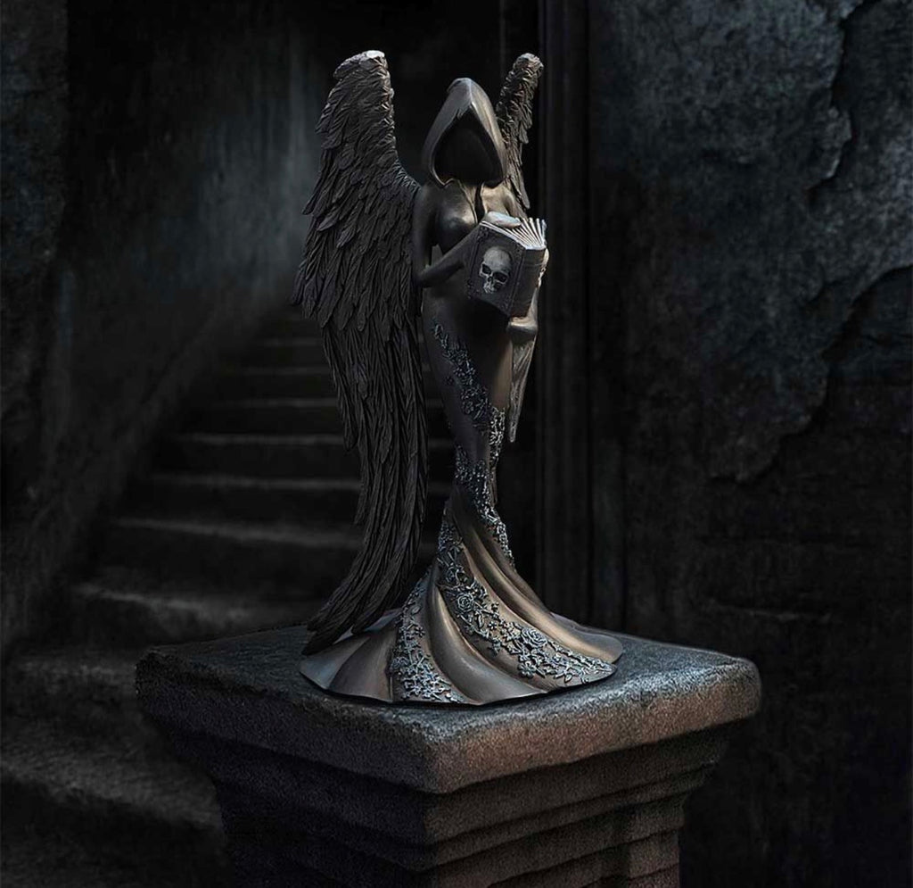 Femme Fatale: Scholar Gothic Ornament 21.9cm