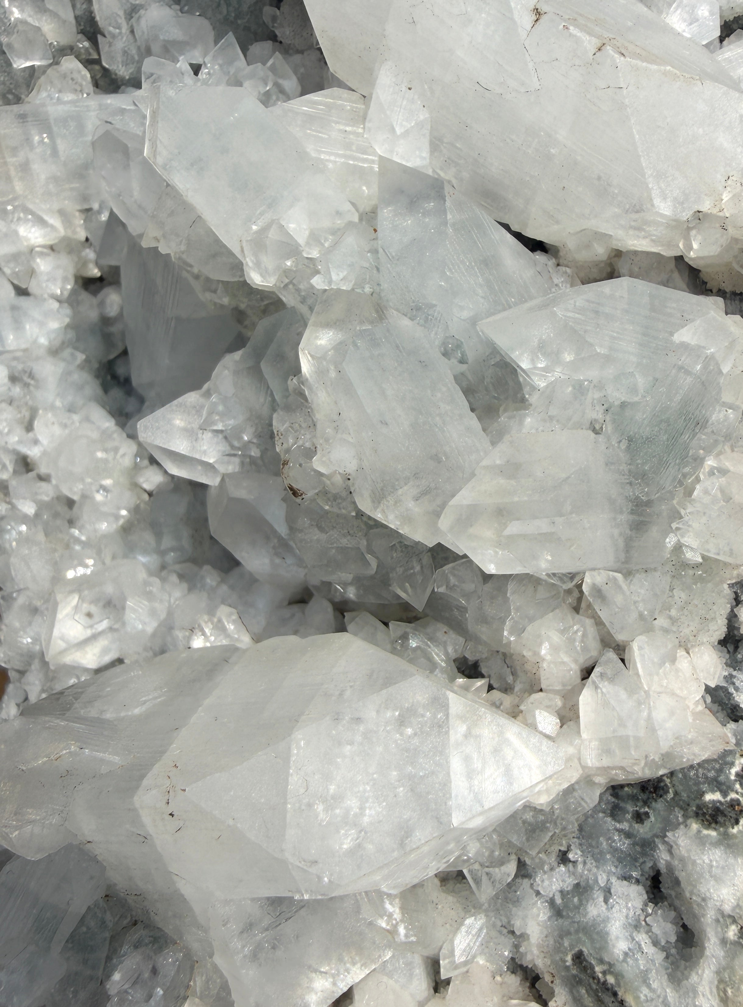Apophyllite, Calcite & Chalcedony Zeolite Standing Statement Piece 5KG