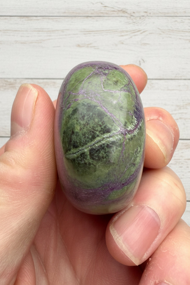 Atlantisite Stichtite Palmstone 108 grams AP01