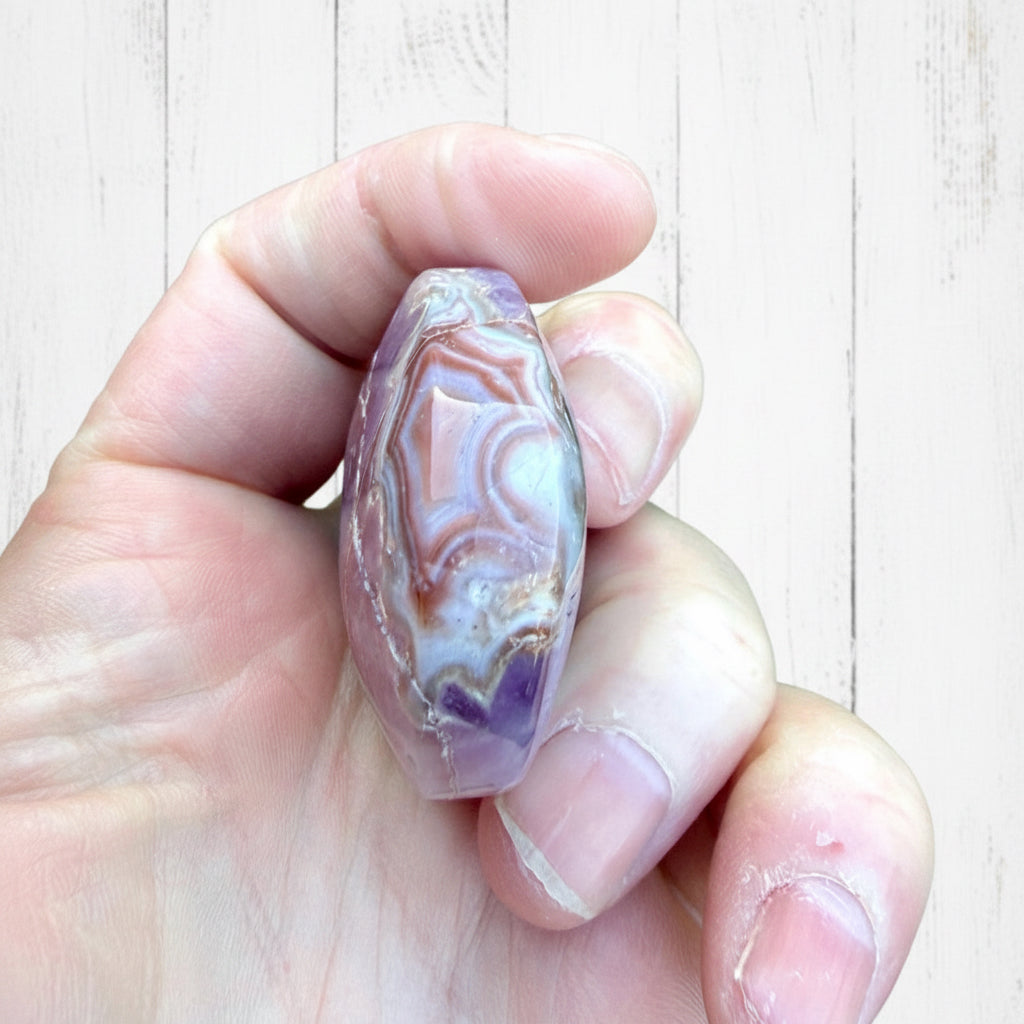 Mexican Amethyst Lace Agate Palmstone 58 grams ALAP05