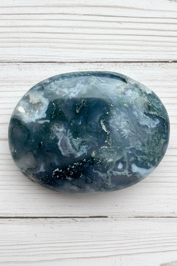 Moss Agate Palmstone 121 grams MAP04