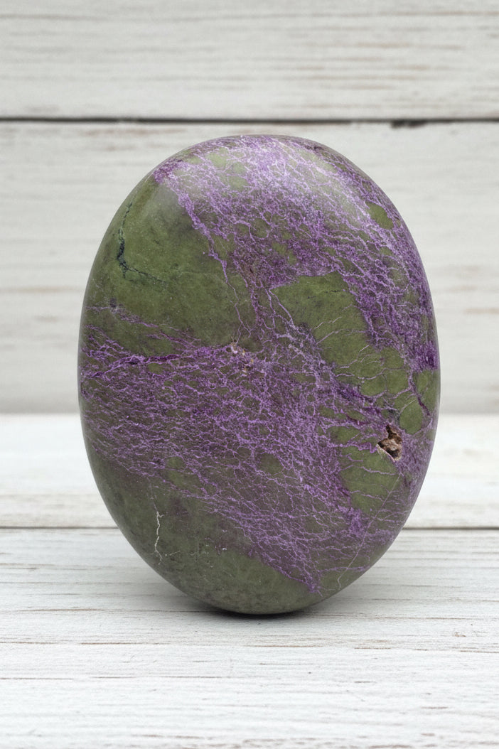 Atlantisite Stichtite Palmstone 98 grams AP02