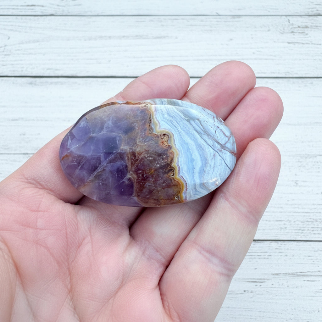 Mexican Amethyst Lace Agate Palmstone 52 grams ALAP06