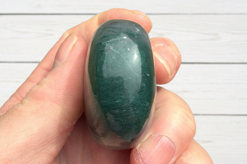 Moss Agate Palmstone 124 grams MAP02