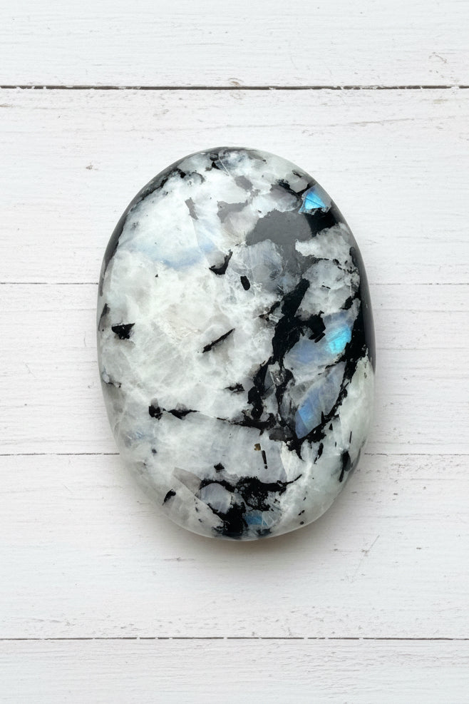 Rainbow Moonstone Palmstone 101 grams RMP10