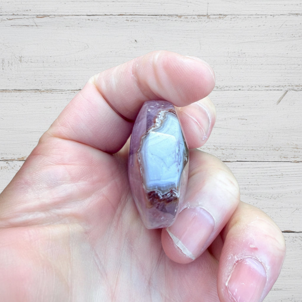 Mexican Amethyst Lace Agate Palmstone 50 grams ALAP09