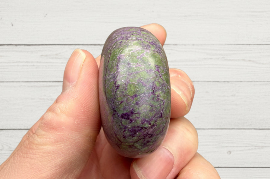 Atlantisite Stichtite Palmstone 103 grams AP06
