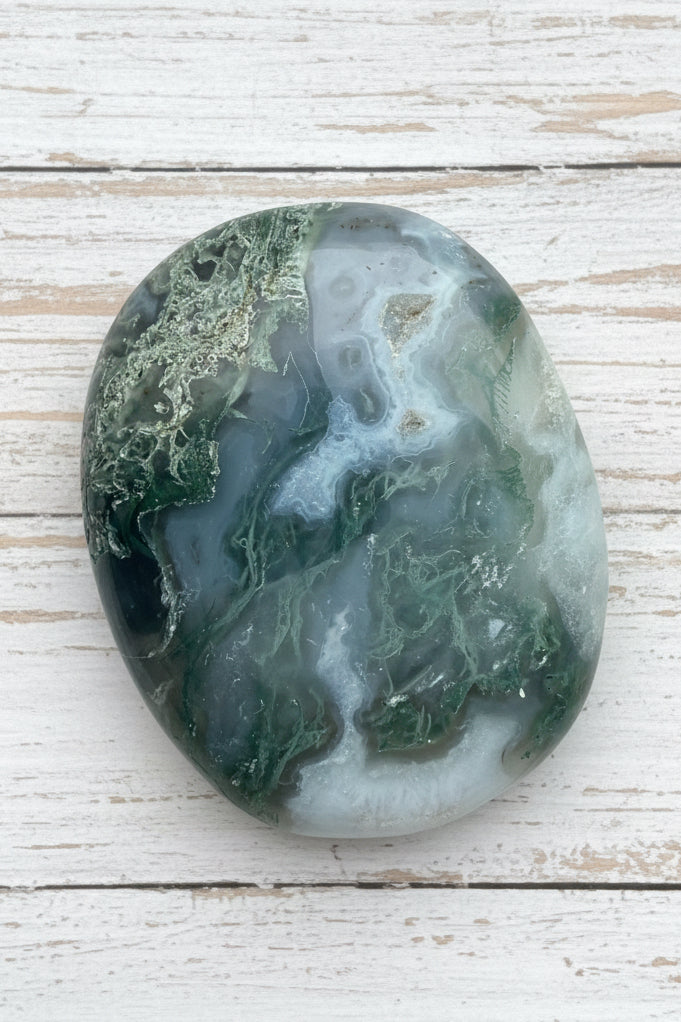 Moss Agate Palmstone 108 grams MAP03