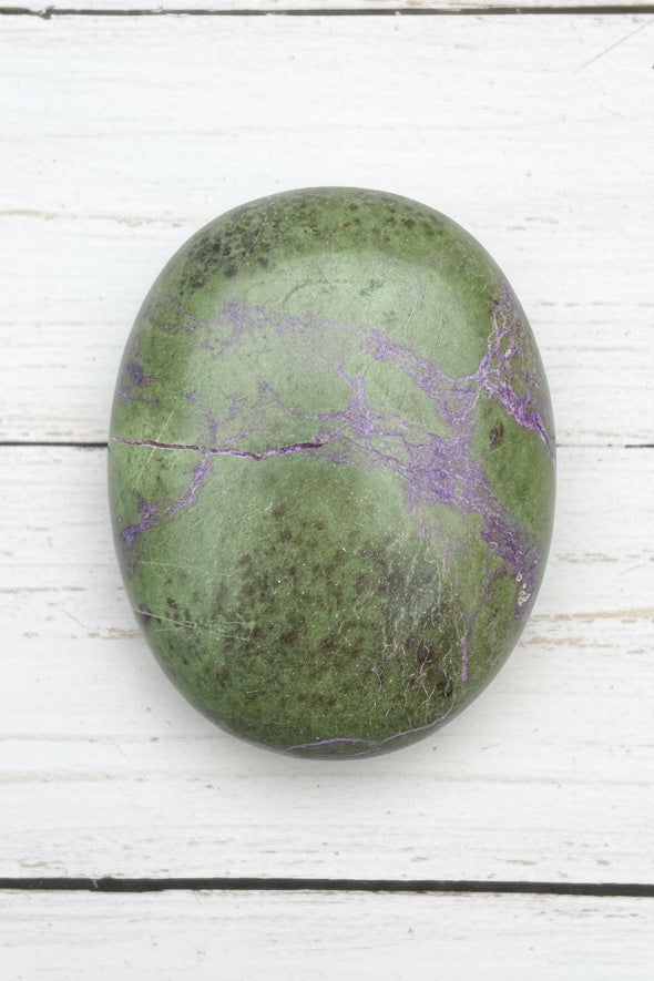 Atlantisite Stichtite Palmstone 89 grams AP09