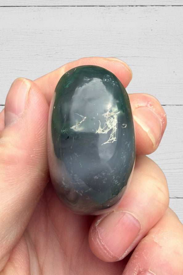 Moss Agate Palmstone 109 gram MAP06