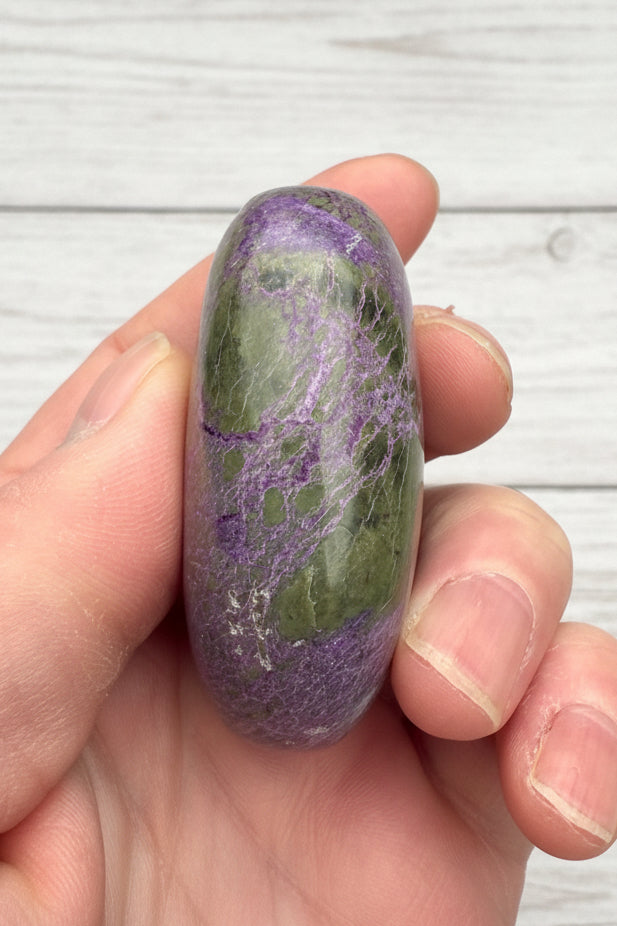 Atlantisite Stichtite Palmstone 90 grams AP05