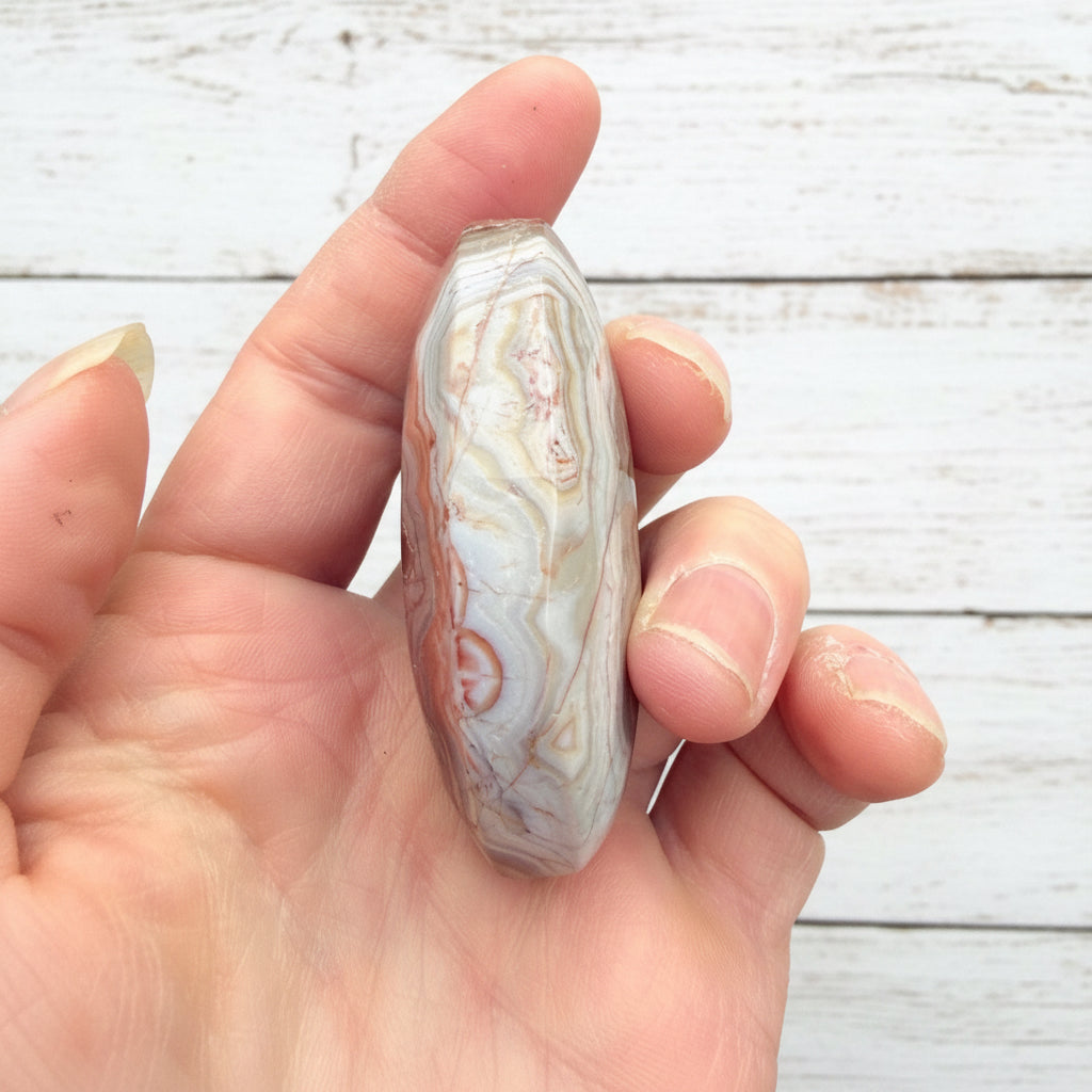 Mexican Amethyst Lace Agate Palmstone 87 grams ALAP01