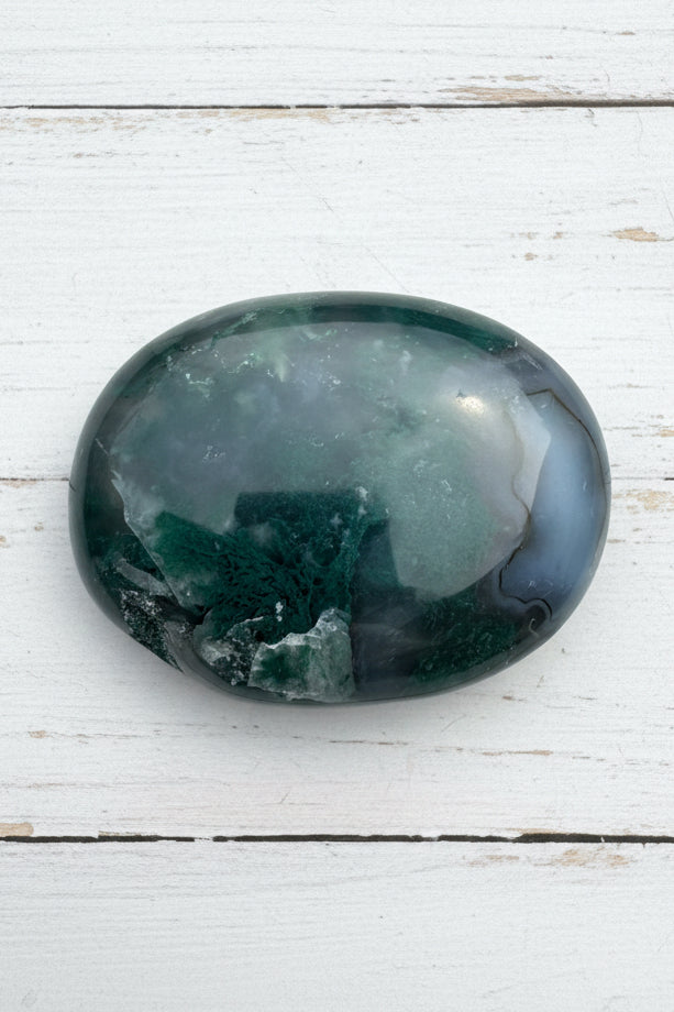 Moss Agate Palmstone 94 grams MAP10
