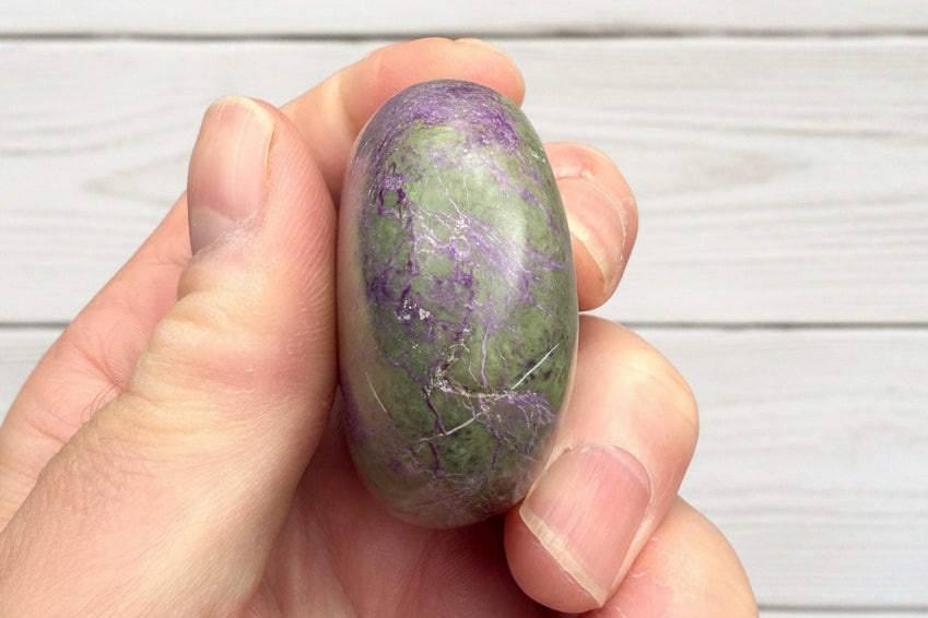 Atlantisite Stichtite Palmstone 98 grams AP03