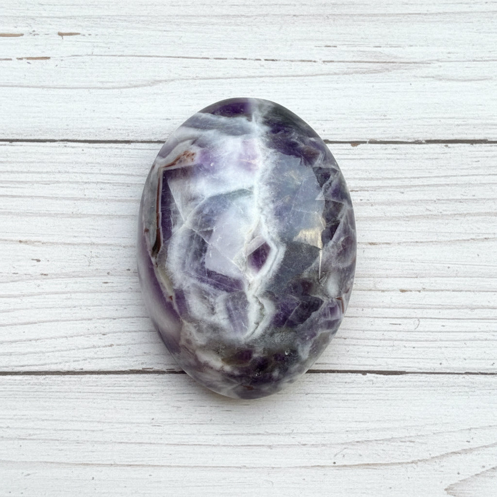 Dream Amethyst Palmstone 110 grams DAP04