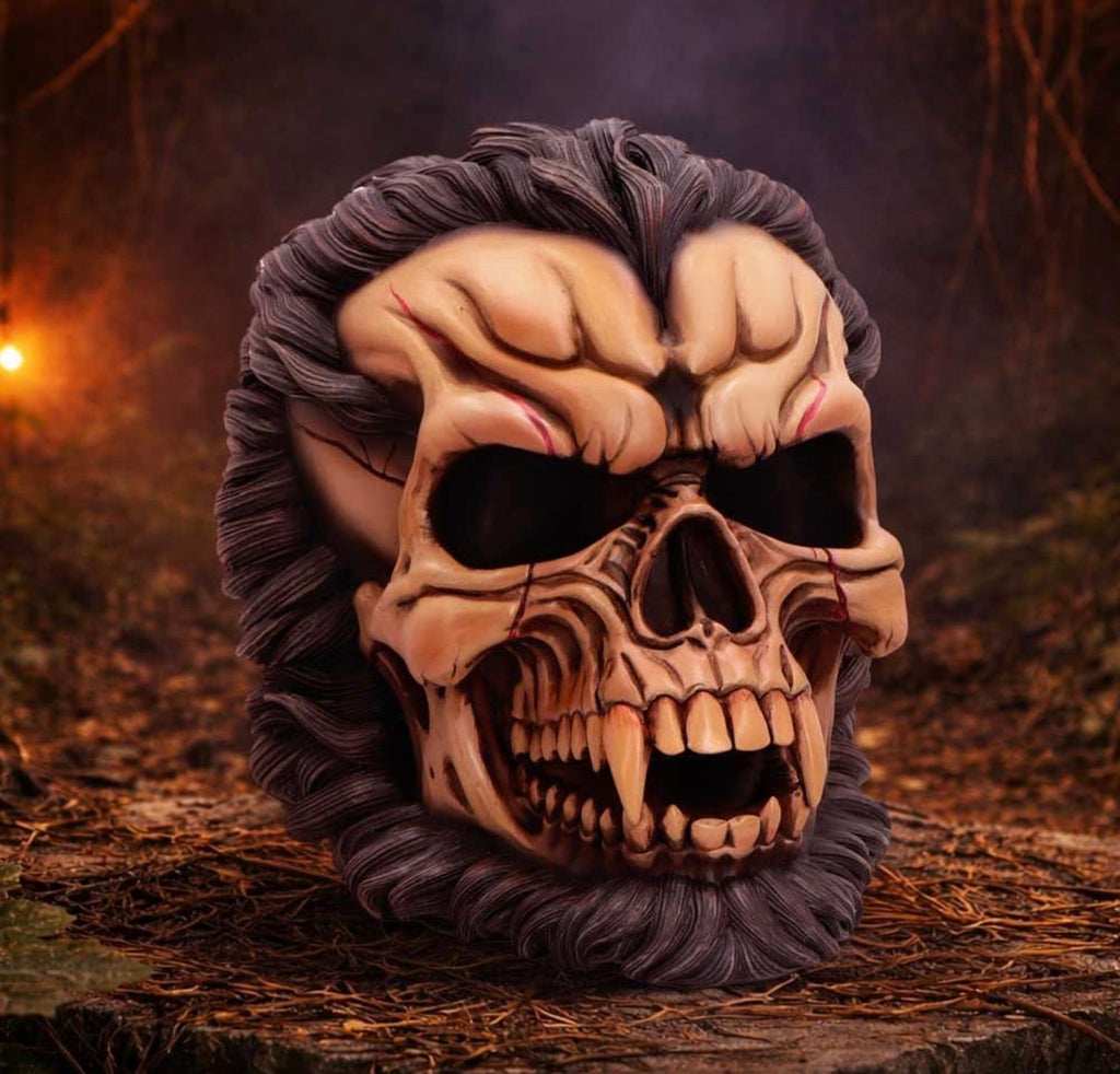 Hall of Horrors: The Beast of the Moon Werewolf Skull 16cm
