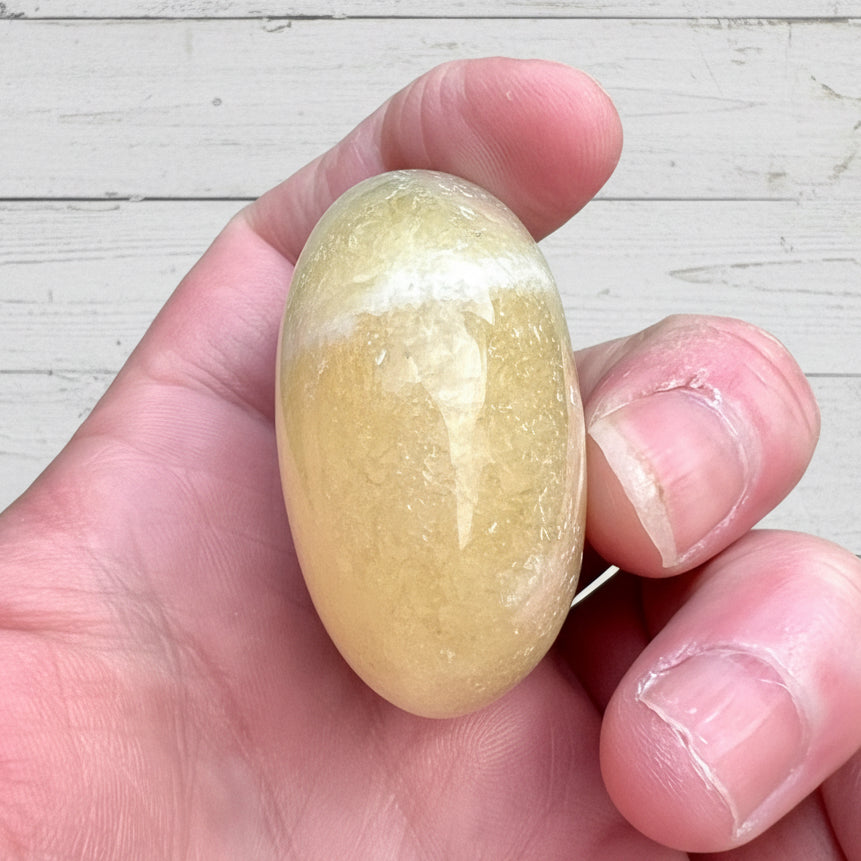 Zebra Calcite Palmstone 87 grams ZCP01