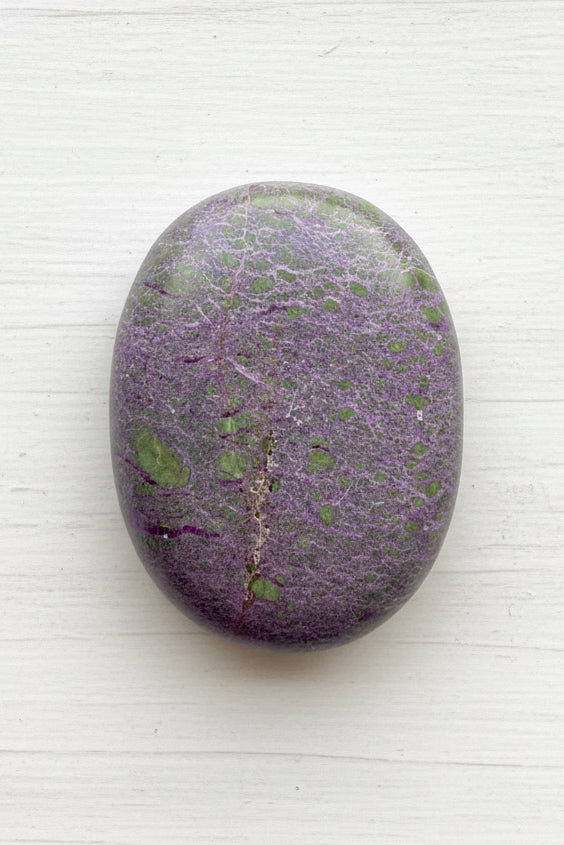 Atlantisite Stichtite Palmstone 103 grams AP06