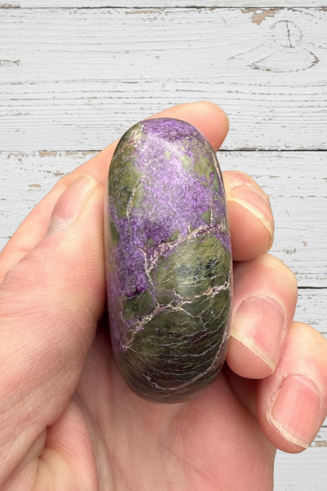 Atlantisite Stichtite Palmstone 98 grams AP07