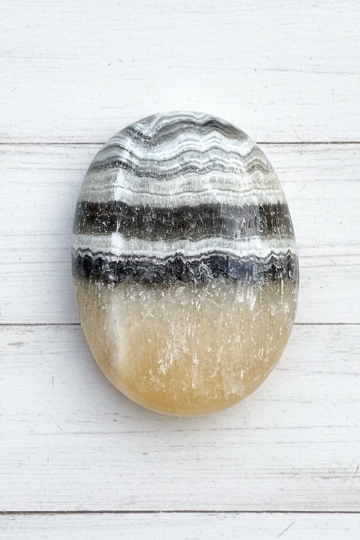 Zebra Calcite Palmstone 87 grams ZCP01