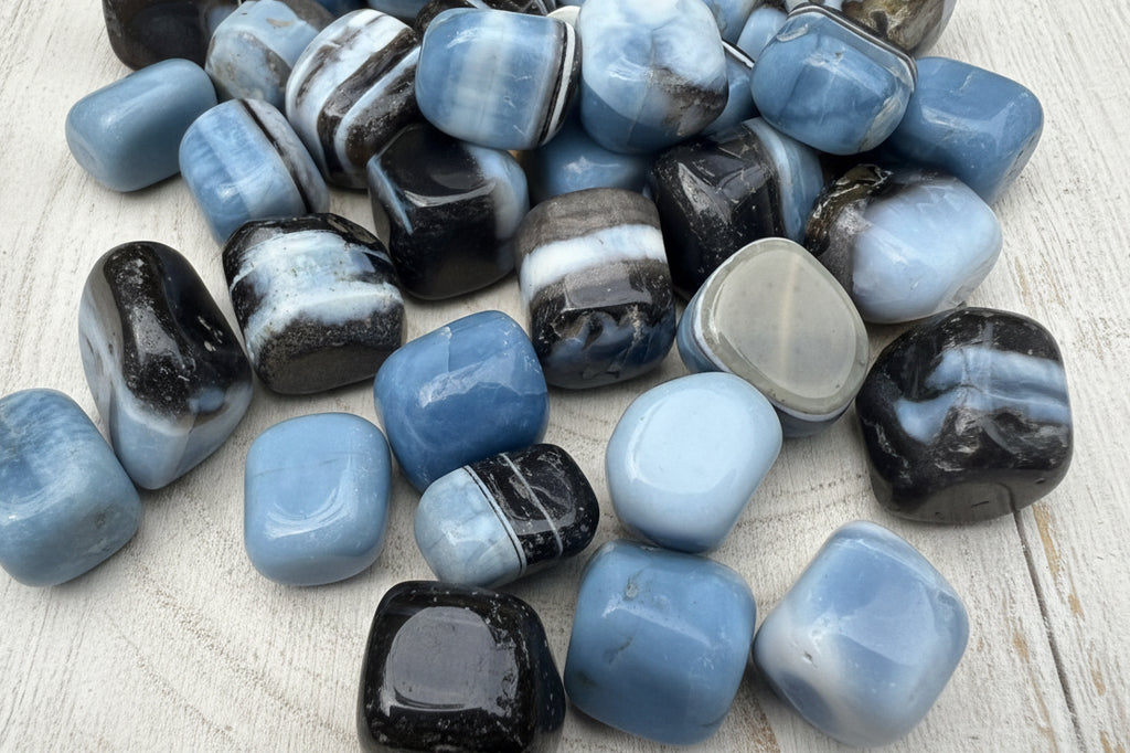 Owyhee Blue Opal Tumblestone 2-3 cm