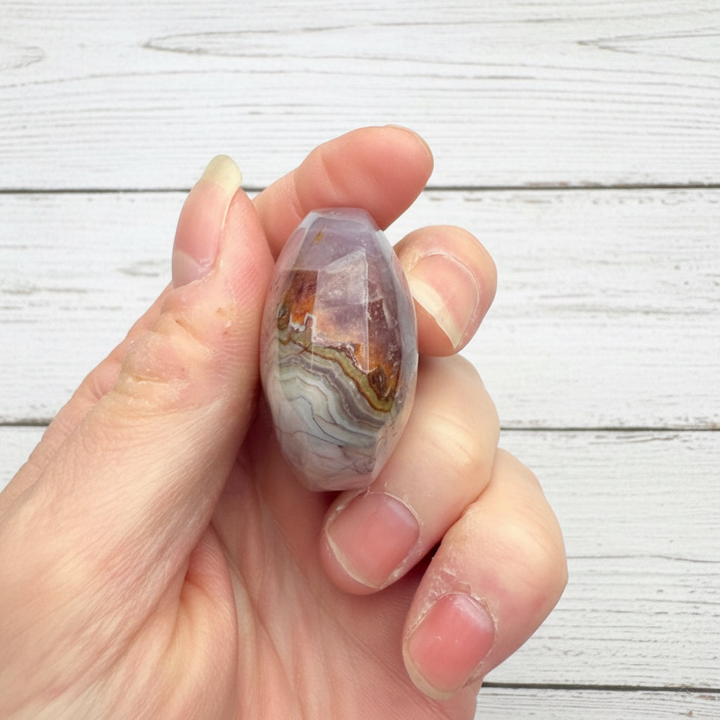 Mexican Amethyst Lace Agate Palmstone 87 grams ALAP01