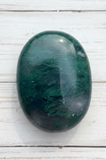 Moss Agate Palmstone 109 gram MAP06