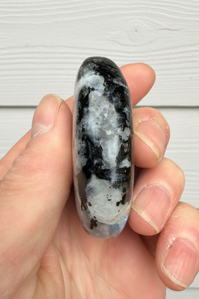 Rainbow Moonstone Palmstone 94 grams RMP06