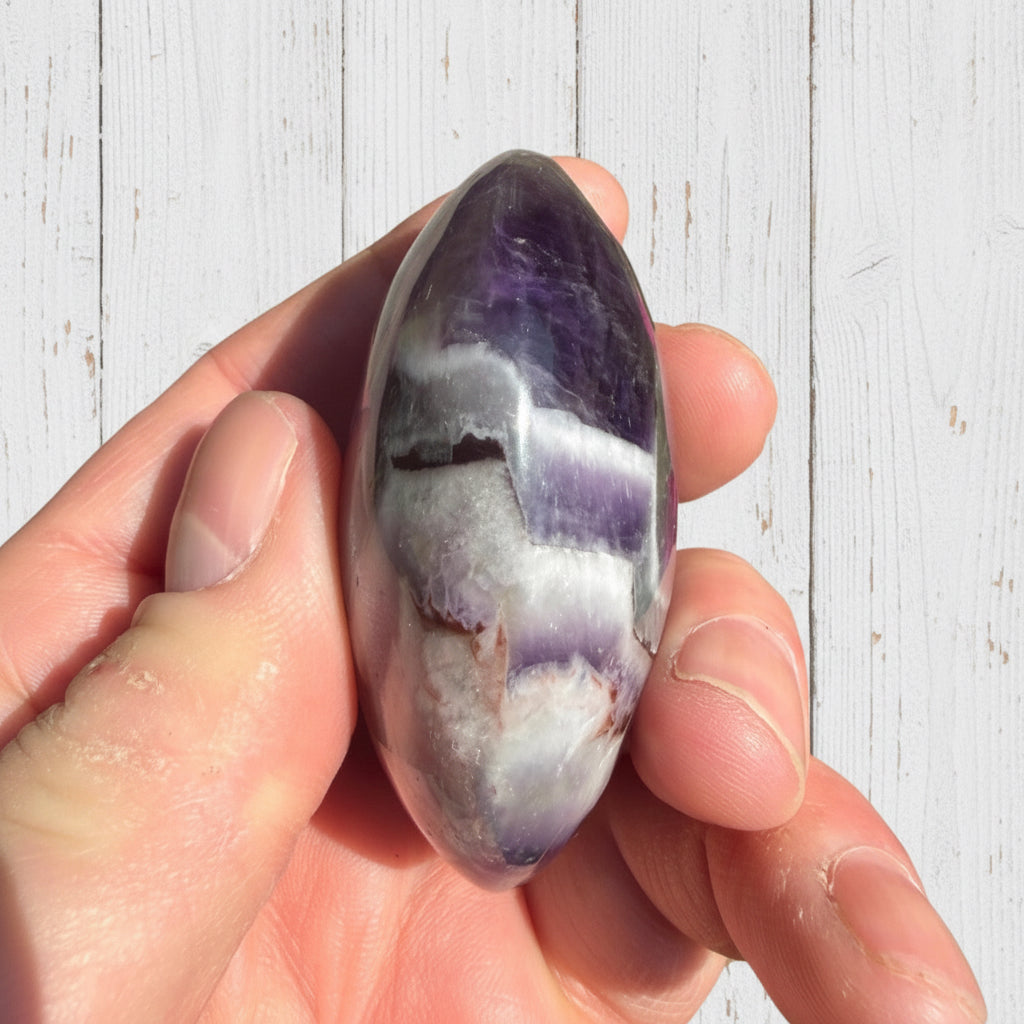 Dream Amethyst Palmstone 102 grams NNAP01