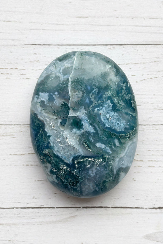Moss Agate Palmstone 121 grams MAP04