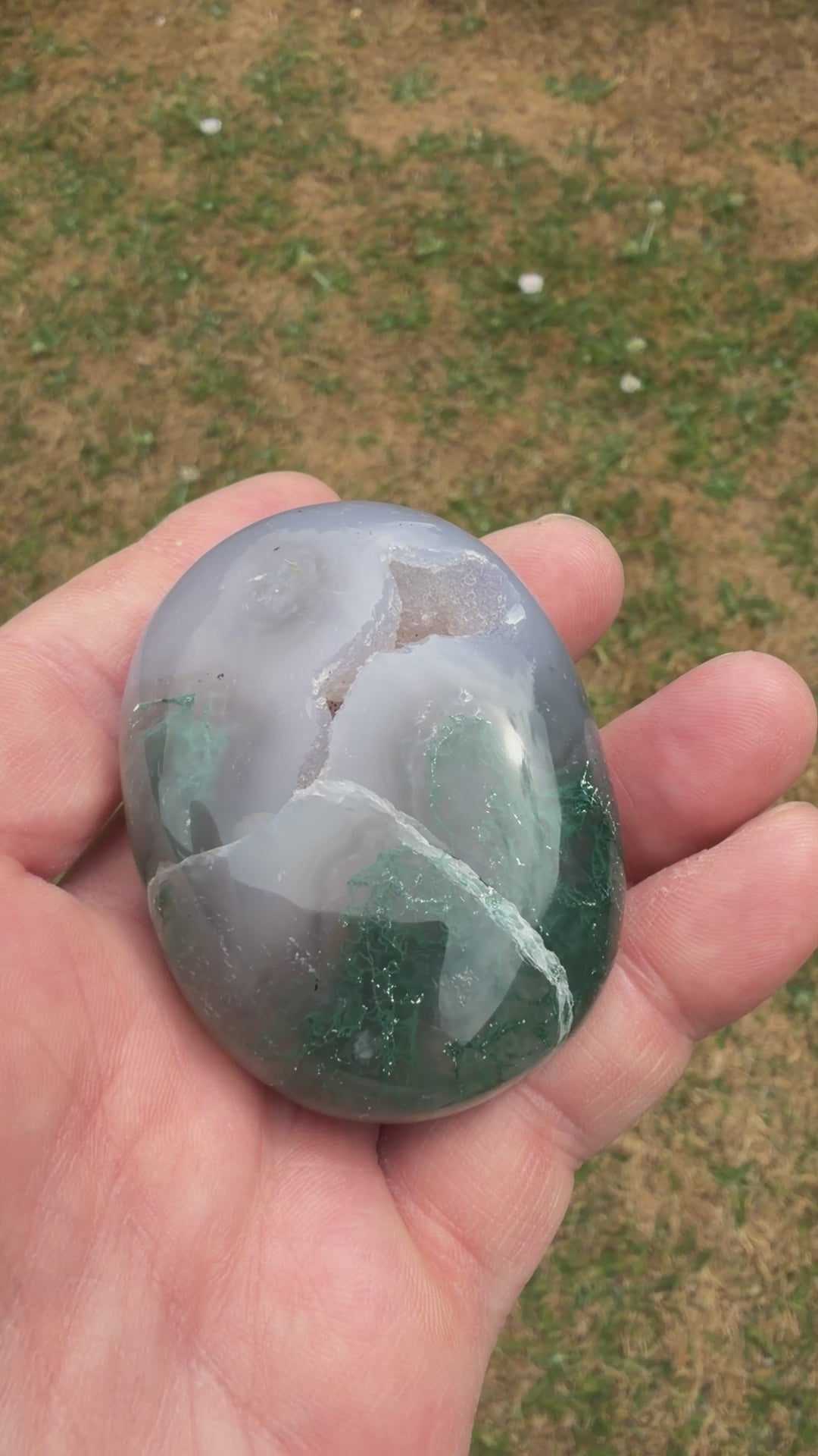 Moss Agate Palmstone 106 grams MAP09
